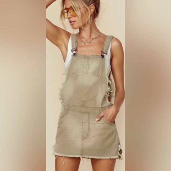 One Teaspoon Dresses & Skirts - One X Oneteaspoon Overall Khaki Dress XS
Sold Out